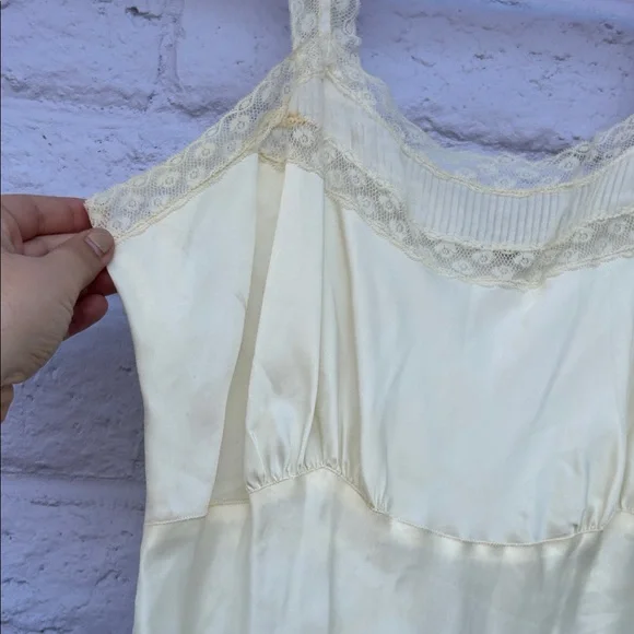 Vintage Cream Lace Slip Dress - Picture 5 of 6